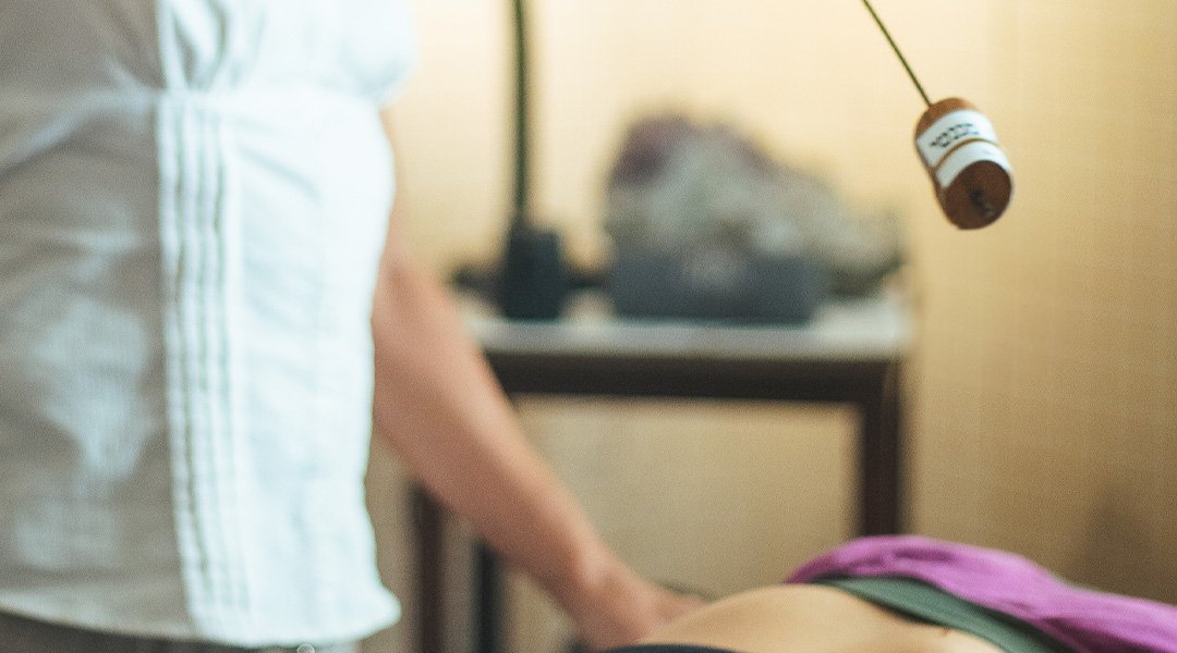 Limpieza con Péndulo Hebreo en Ahara Spa Holístico, Piriápolis